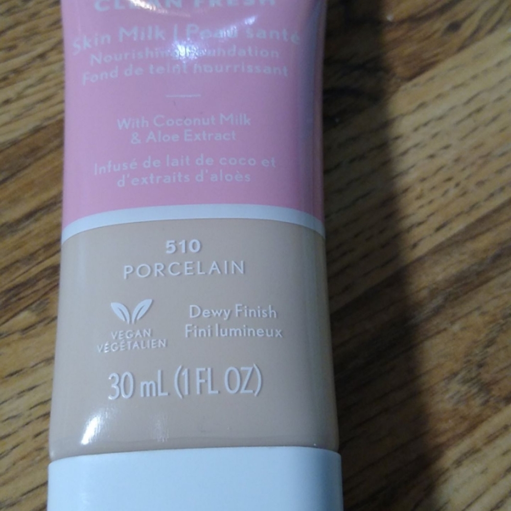 Covergirl Clean Fresh Skin Milk Foundation